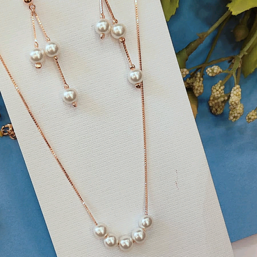 Pearl Rose Gold Necklace 